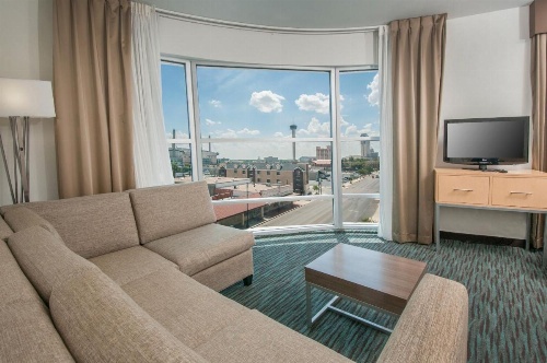 Holiday Inn Express Hotel & Suites San Antonio - Rivercenter Area image 16