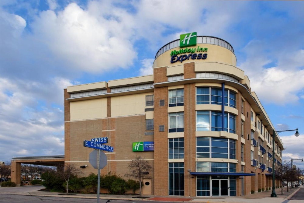 Holiday Inn Express Hotel & Suites San Antonio - Rivercenter Area Image 7